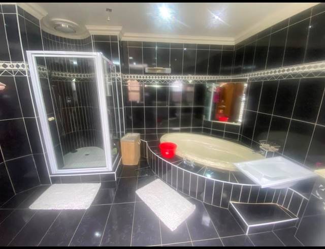 4 BEDROOM HOUSE FOR SALE IN EASTDENE